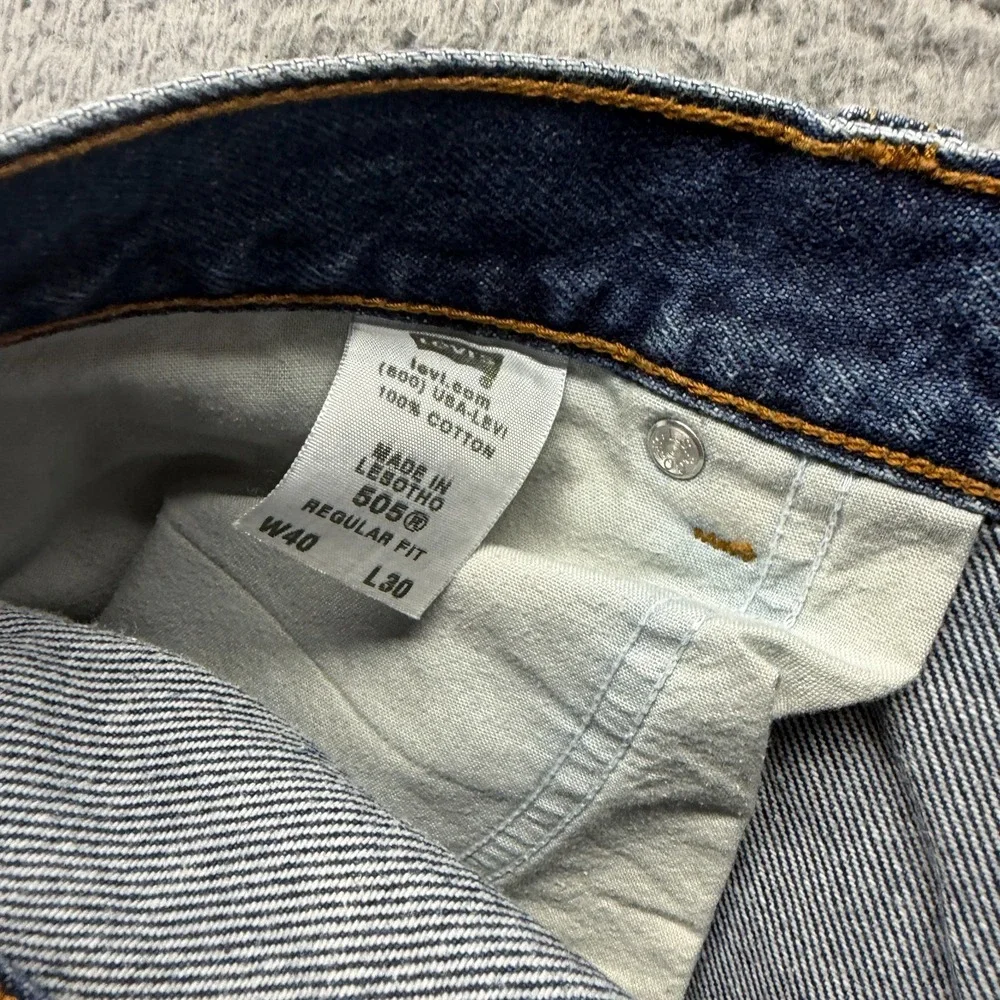 Levis before purchasing